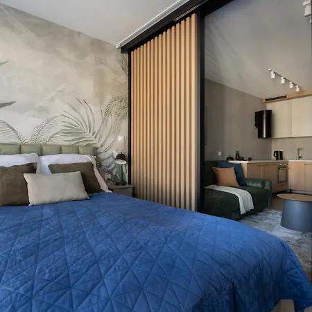 Glow Apartments, Slaska 12 דירה *