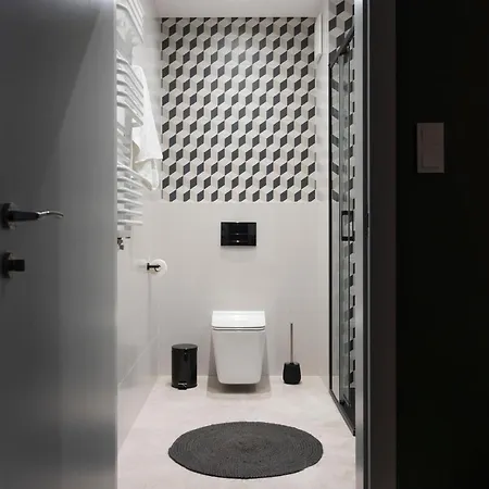 Glow Apartments, Slaska 12 דירה