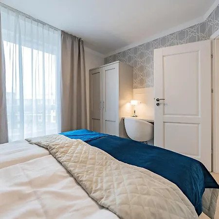 Glow Apartments, Slaska 12