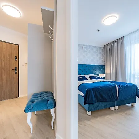 Glow Apartments, Slaska 12 דירה *